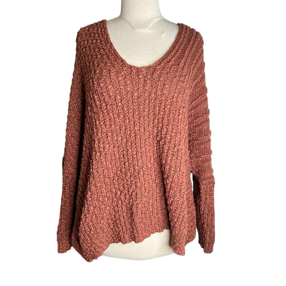 Wishlist Women’s V-Neck Sweater – Rich Rust Textured Knit